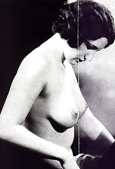 Rare Vintage Photos of Nude Women from 1920s and 1930s Exposing Their Breasts and Pussies on Stage