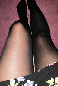 Amateurs in sexy nylons #107